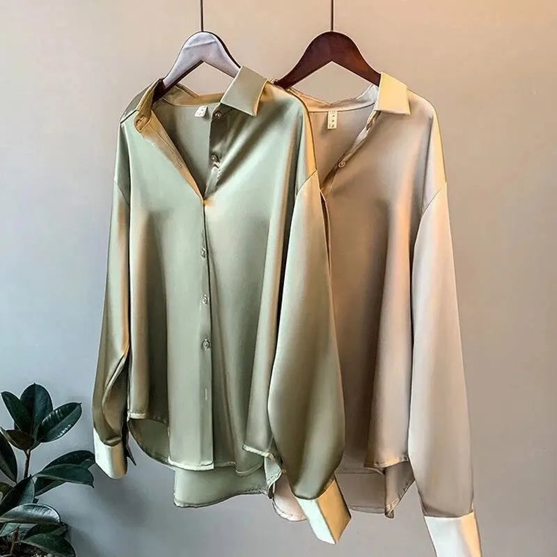 Tess – Satijnen blouse met lange mouwen