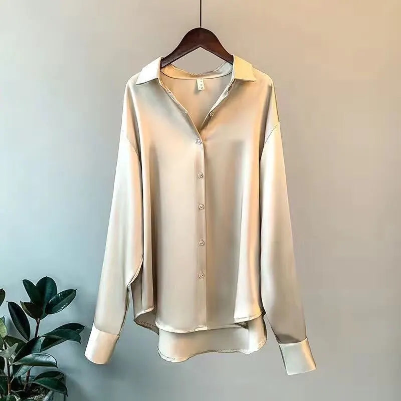 Tess – Satijnen blouse met lange mouwen